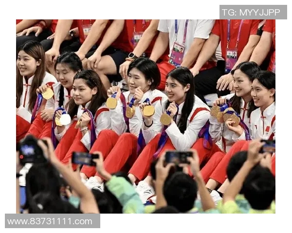 勇士与雄鹿对决女主播激情解说引发球迷热议 勇士与雄鹿对决女主播激情解说引发球迷热议