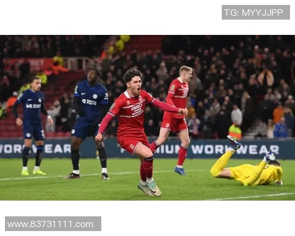 热刺主场迎战米堡期待强强对决球迷热情高涨助威球队争取胜利 热刺主场迎战米堡期待强强对决球迷热情高涨助威球队争取胜利