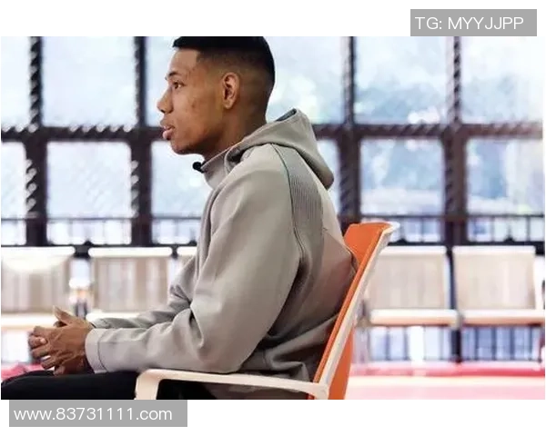 祝铭震的奋斗历程与音乐梦想：从青涩少年到璀璨明星的成长之路