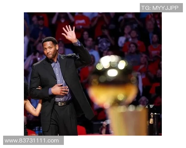 马刺与雷霆第三场激战回顾关键时刻的决策与球员表现分析